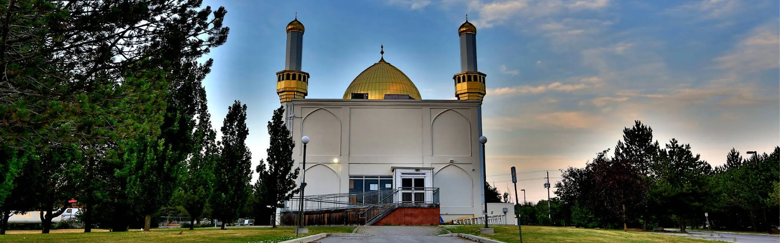 Exterior view of Al Hussain Foundation Centre Markham building